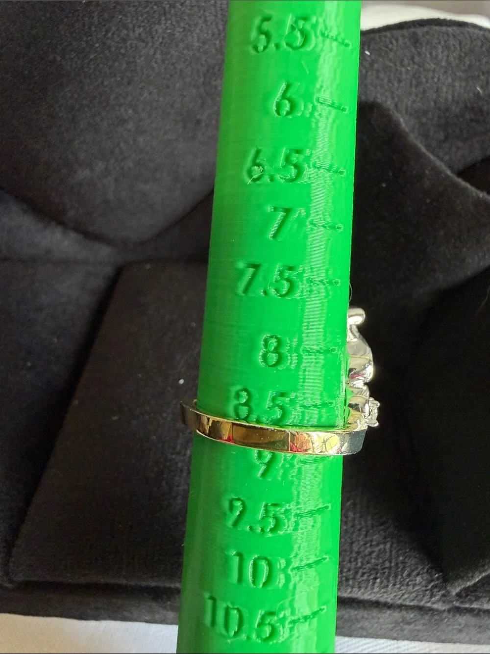 Vintage-Inspired Silver Ring with Green Gemstones
